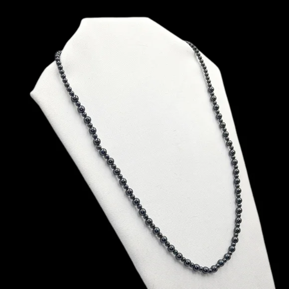 Timeless Dark Gray Necklace with Classic Beads - Picture 4 of 4